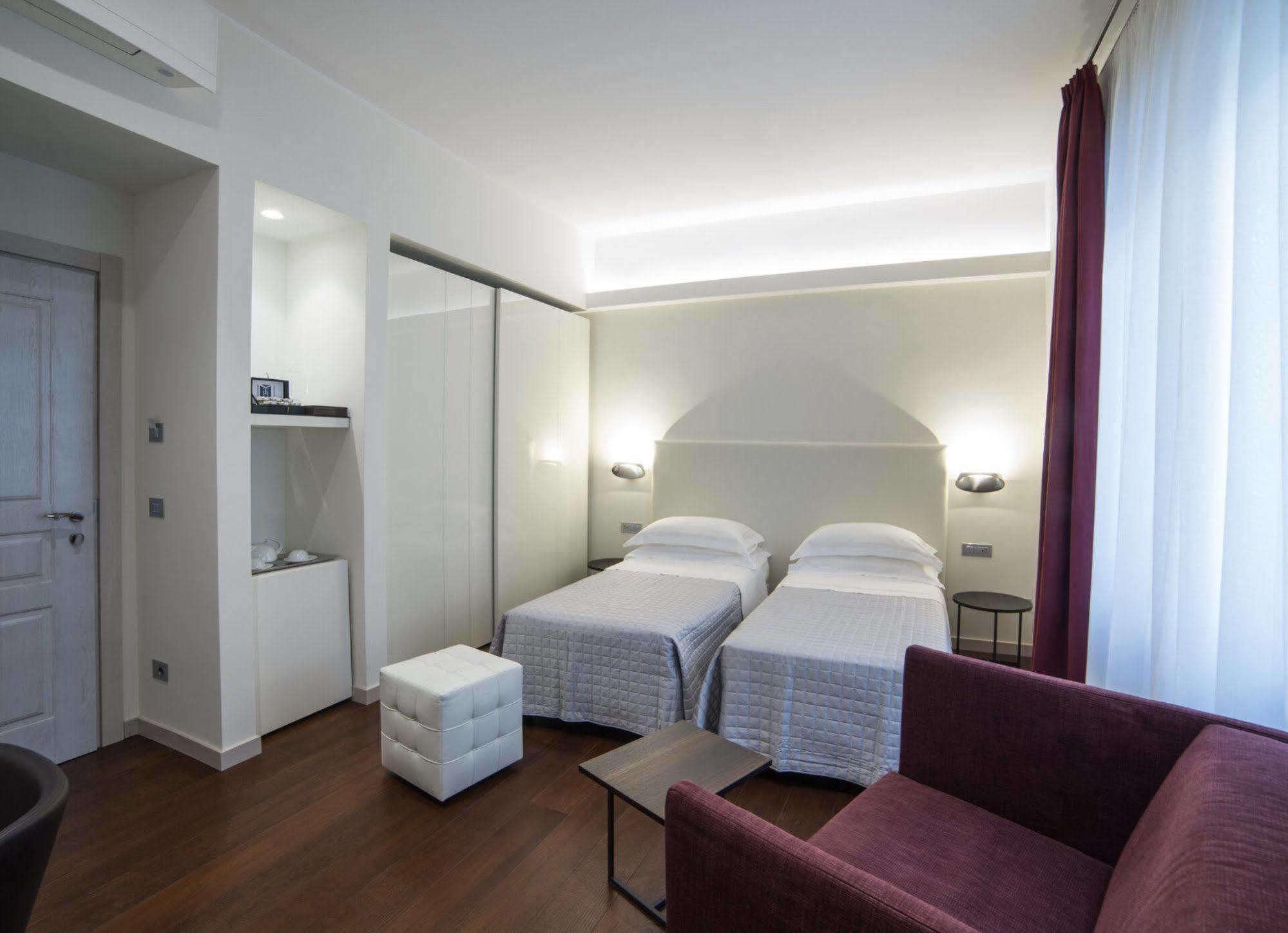 Town House Morgana Bed & Breakfast Reggio di Calabria Exterior photo