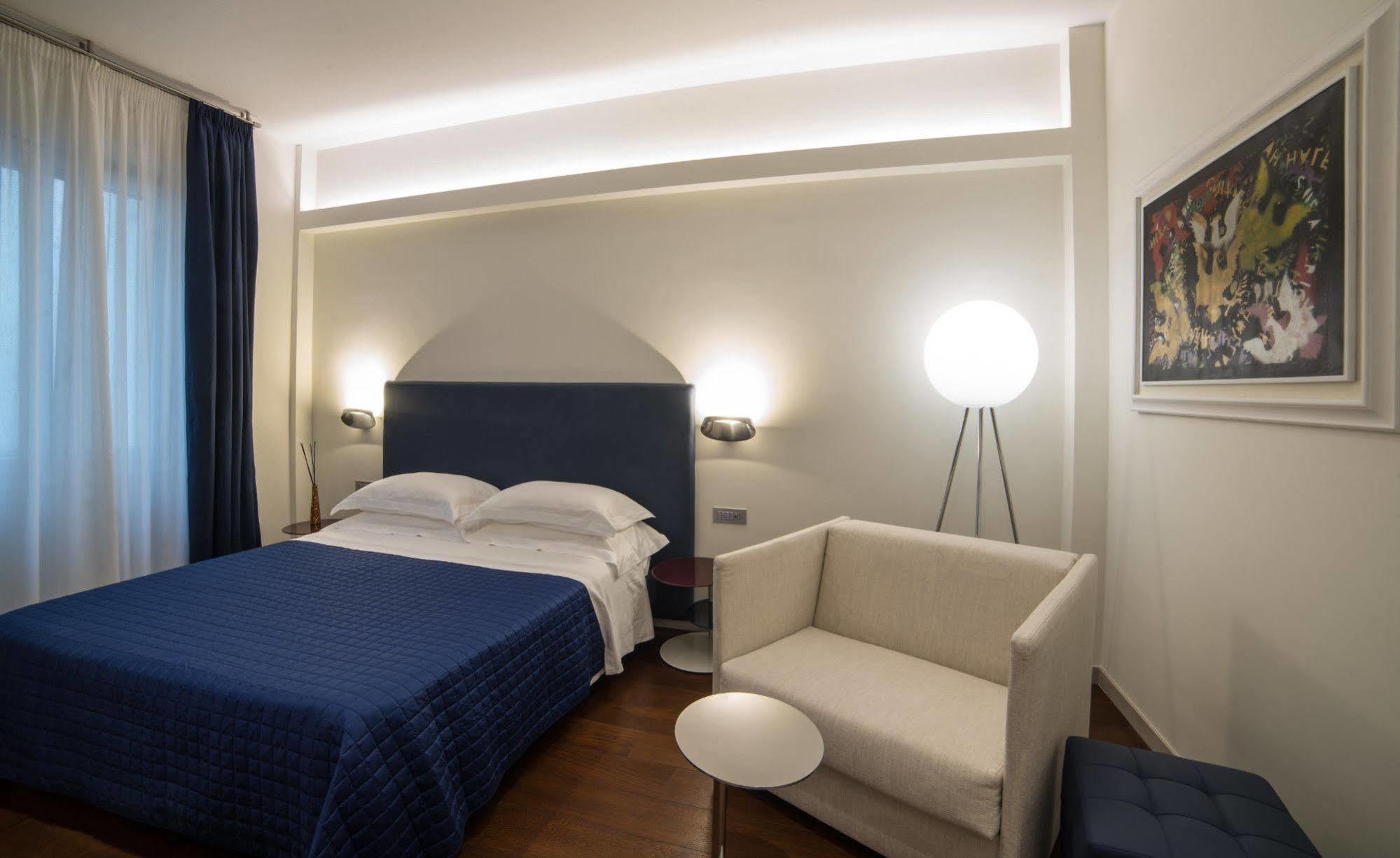 Town House Morgana Bed & Breakfast Reggio di Calabria Exterior photo